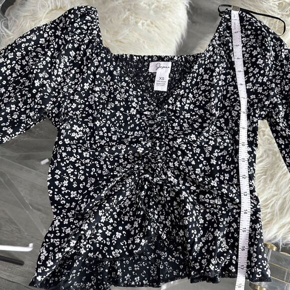 NWT Japna Black & White Floral Drawstring Crop Top - Picture 5 of 9
